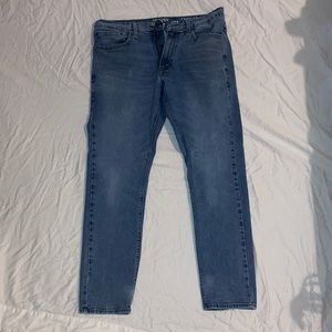 Levi Denizen 208 34X32